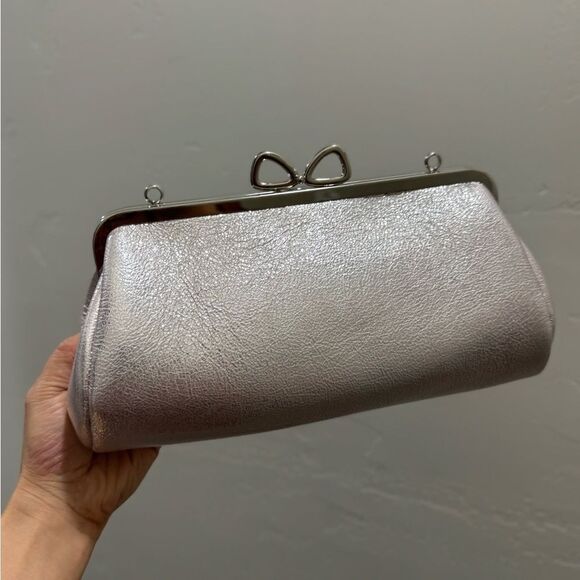 Metallic Pink Cowhide Leather Bowknot Shaped Kisslock Baguette Bag & Multi Use - Picture 7 of 16